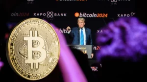 Trump przedstawia odważny plan rezerwy Bitcoin na konferencji w Nashville