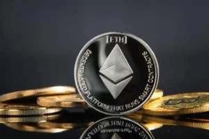 10 000 dolarów zainwestowane trzy lata temu w Ethereum byłoby teraz warte tyle